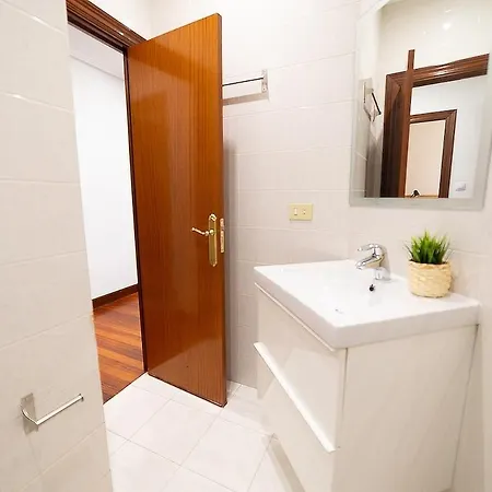 Pozas Center Apartman *